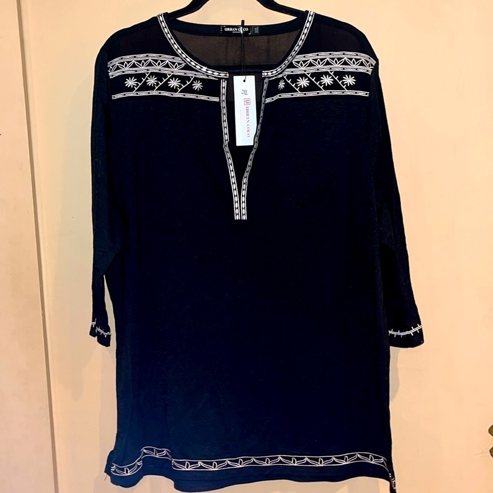 Urban Coco NWT size XXL, great top or beach cover up